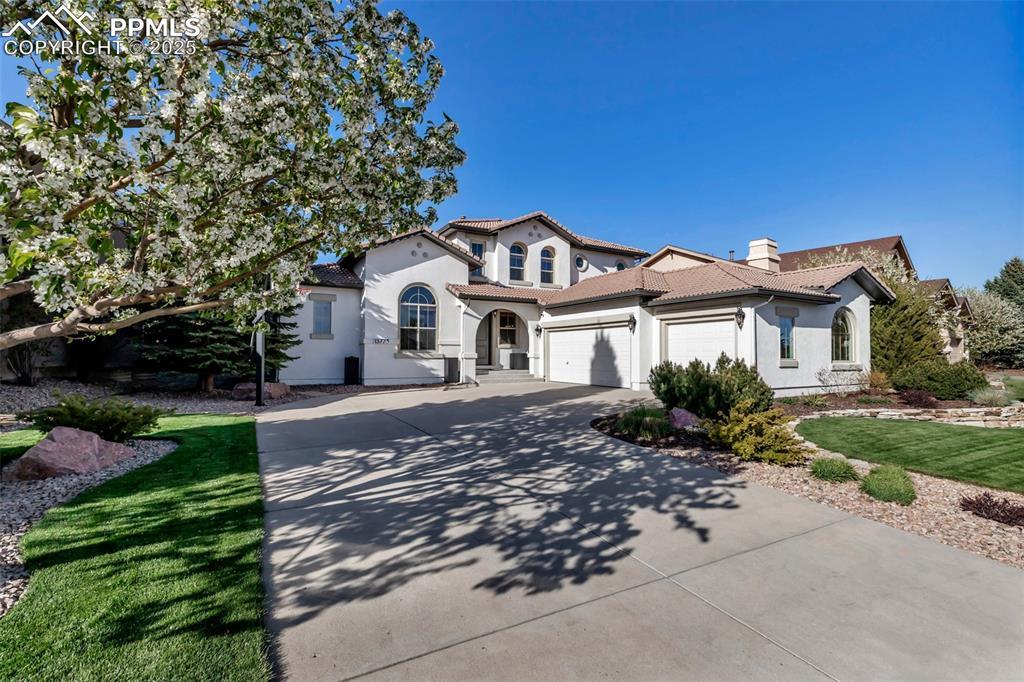 Image 1: Front of Structure