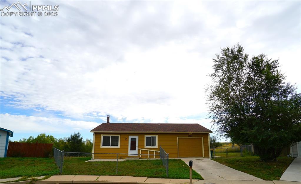 Image 1: Front of Structure