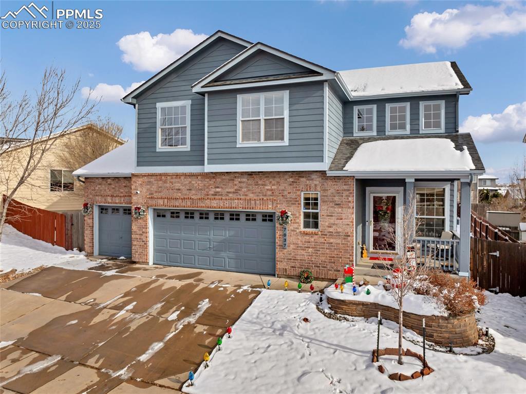 Image 4: Front of Structure