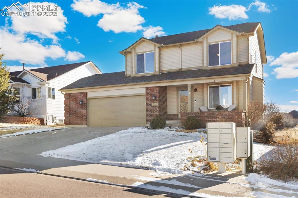 Image 1: Lovely home on quiet cul de sac