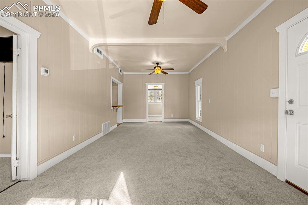 Image 4: Living Room