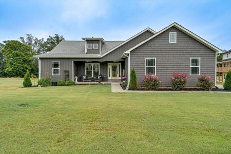 143 Hunters Way