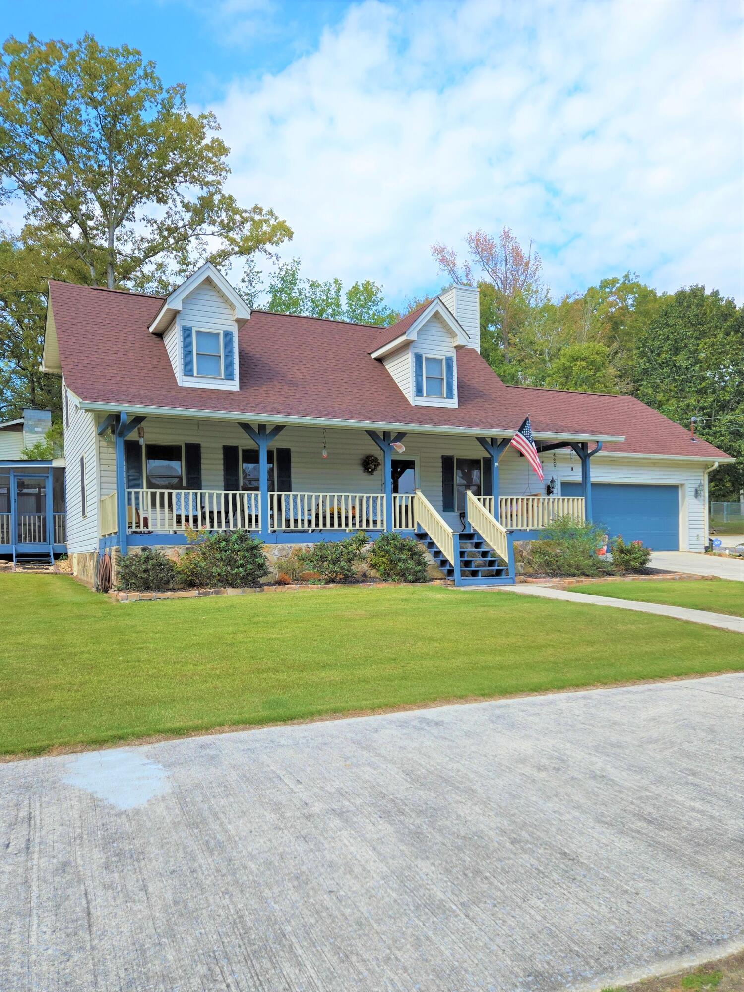 Image 2: exterior front light