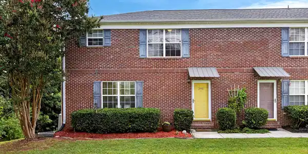 2448 Executive Park NW