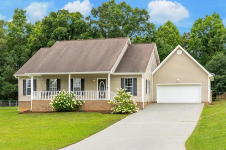 263 Southern Oaks Drive SE