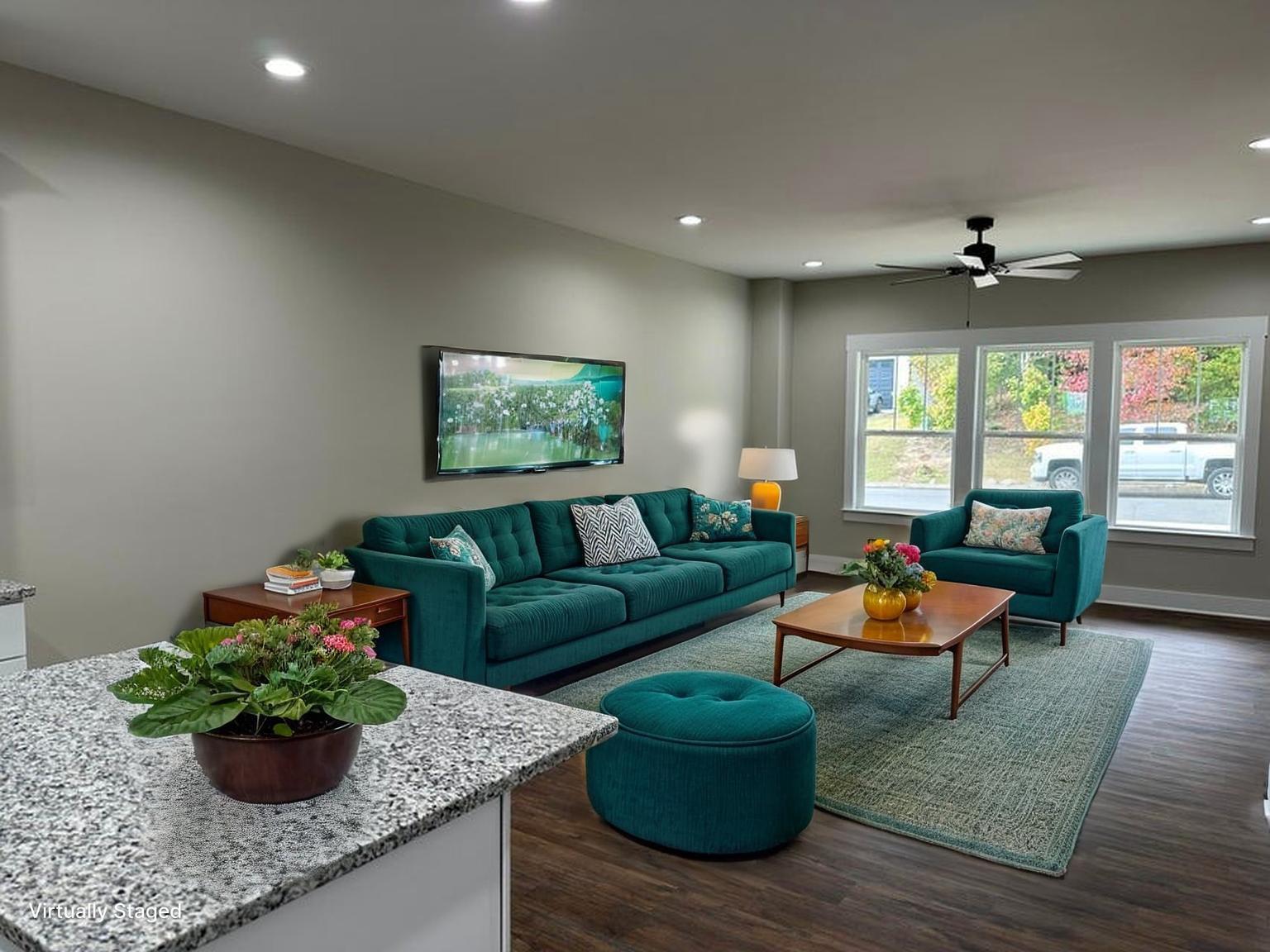 Image 3: 20241026202858271549000000-o - Living Ro