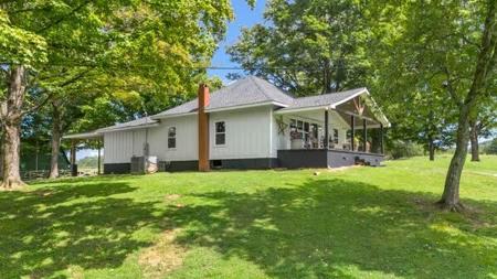 285 SE Old Parksville Trail