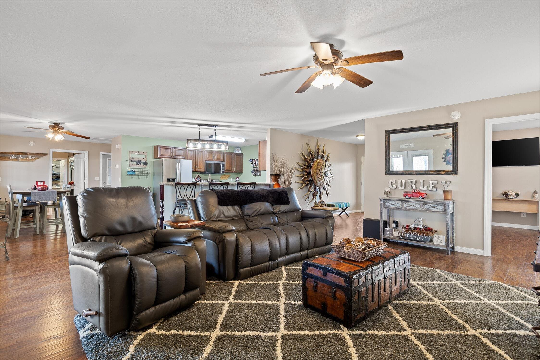 Image 2: 39-Sugar Creek-39