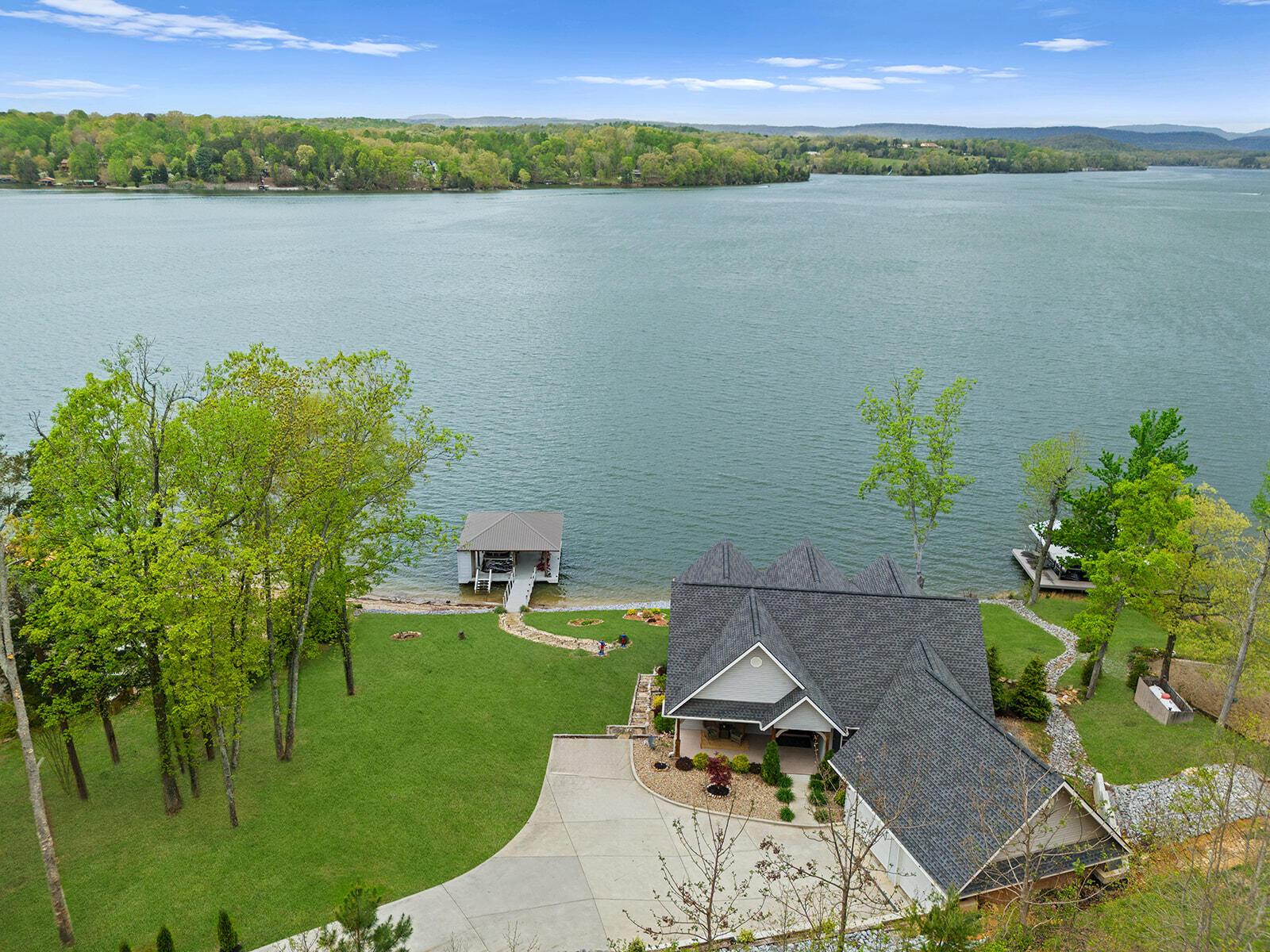 Image 1: DJI_20250412004215_0926_D