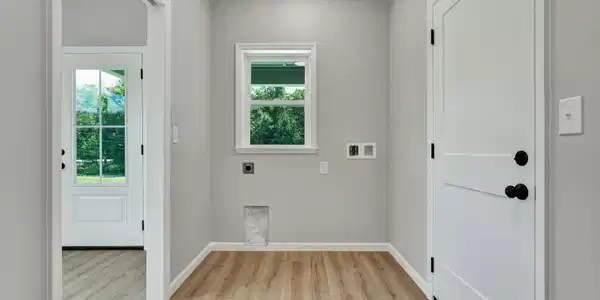 Image 3: 19-web-or-mls-DSC09503