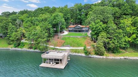 135 Nancy Point