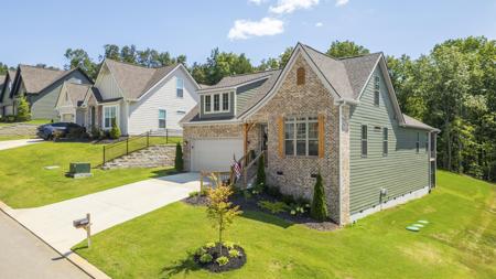 7061 Mercedes Lane