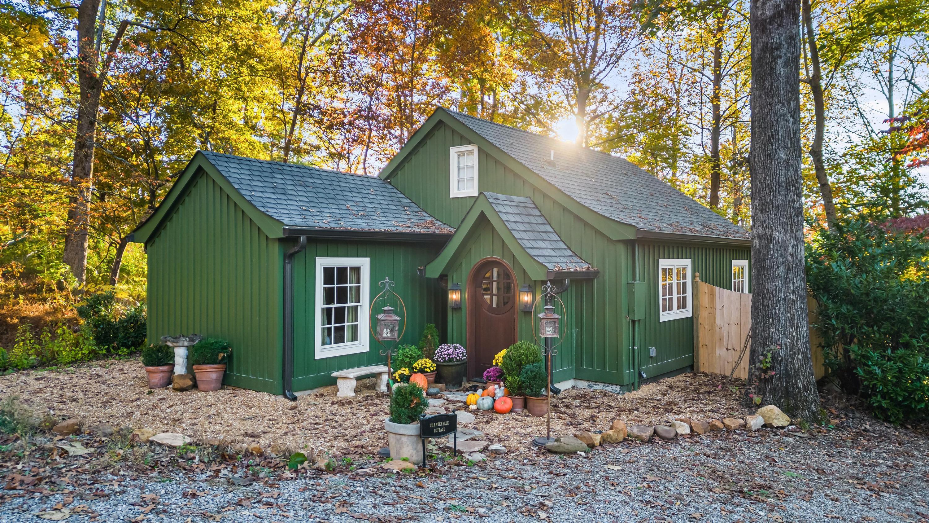 Image 3: 2025_11_November_144_Parkville_Rd_0032