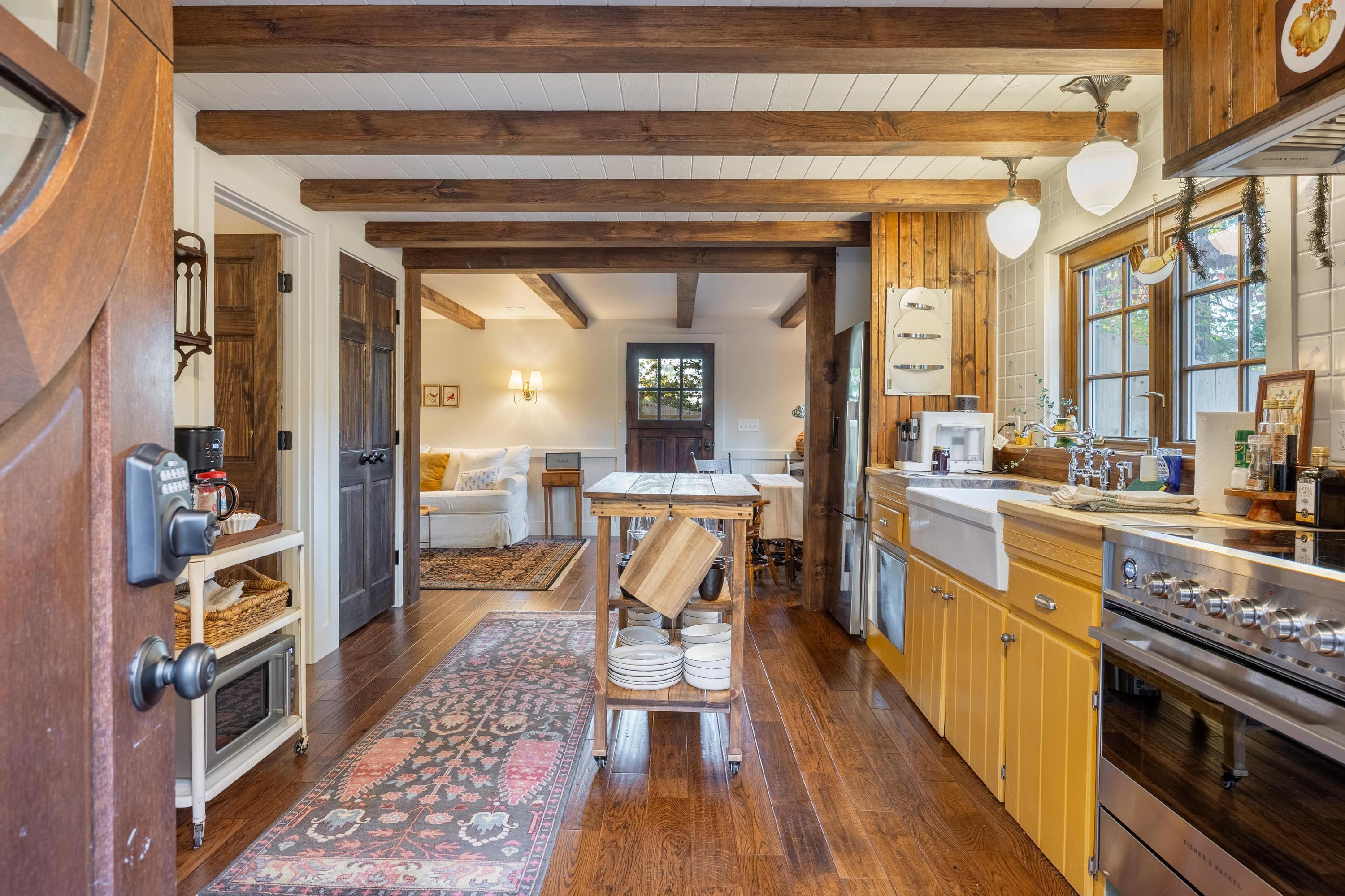 Image 4: 2025_11_November_144_Parksville_Rd_0019