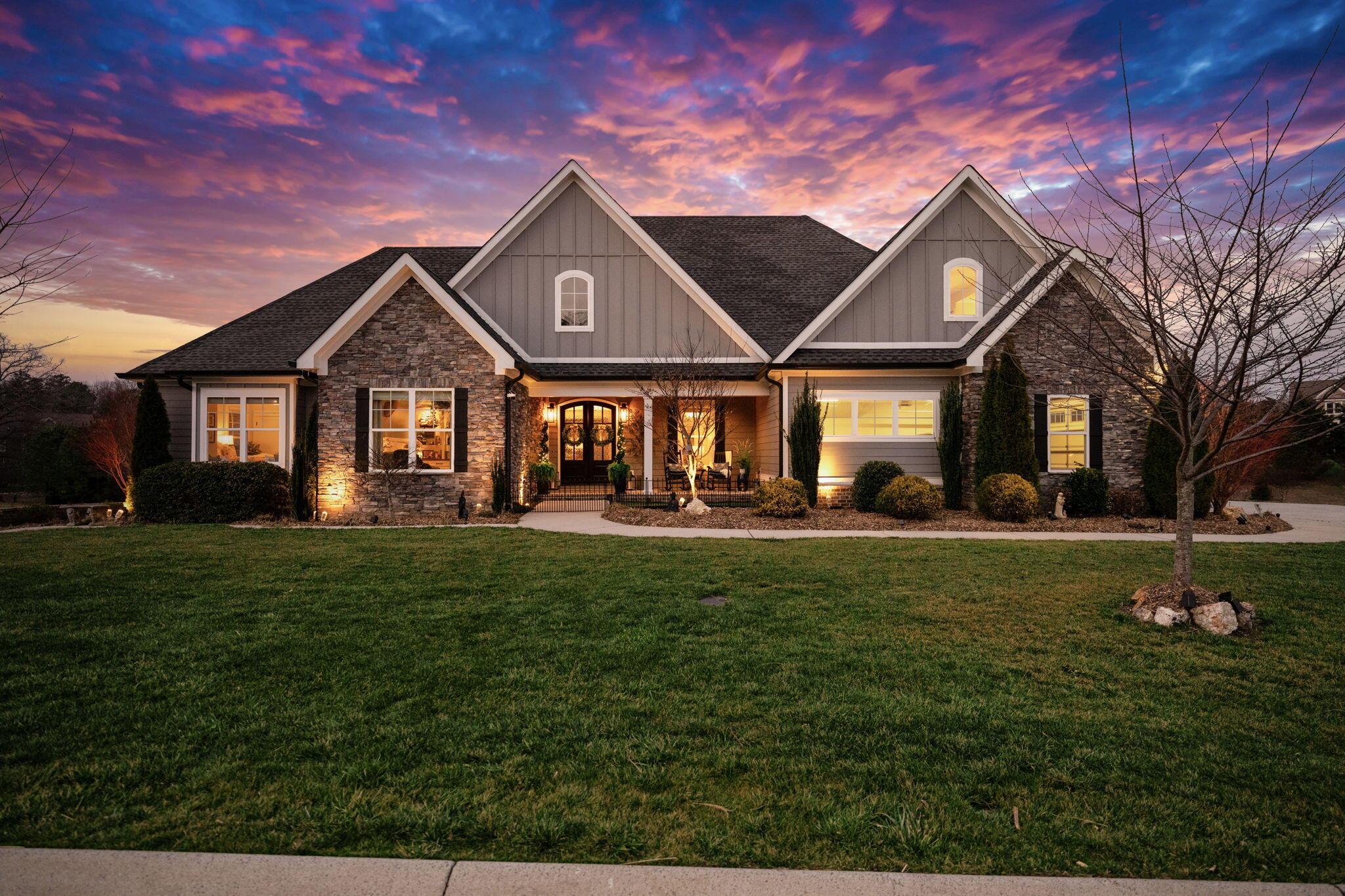 Image 2: 5-web-or-mls-DSC02486-Edit