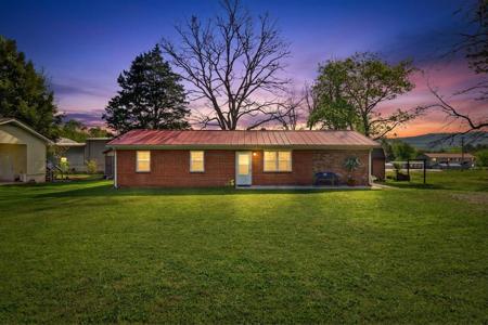 92 Mary Ann Lane