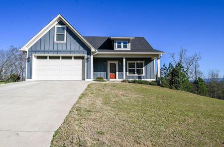 175 Greenbriar Trail NE