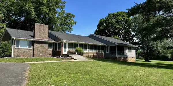 991 Highway 39 E