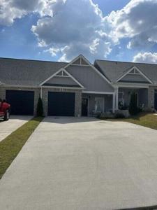 136 NE Bellingham Drive