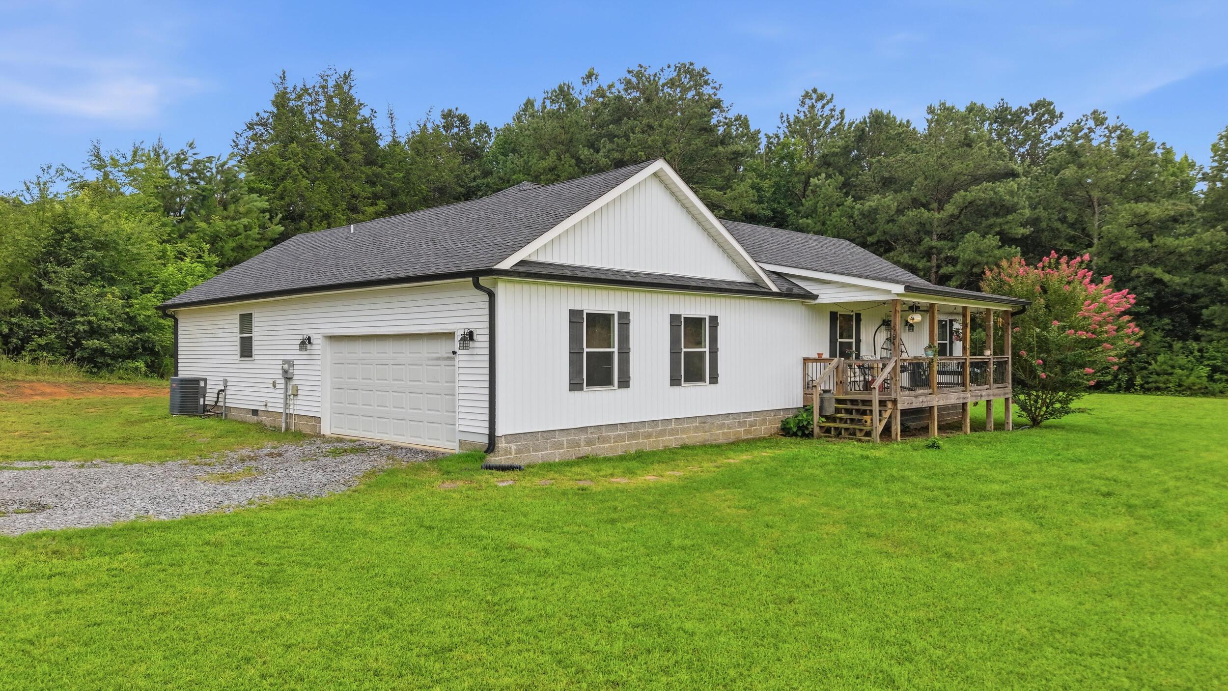 Image 2: 665 co rd 48-2