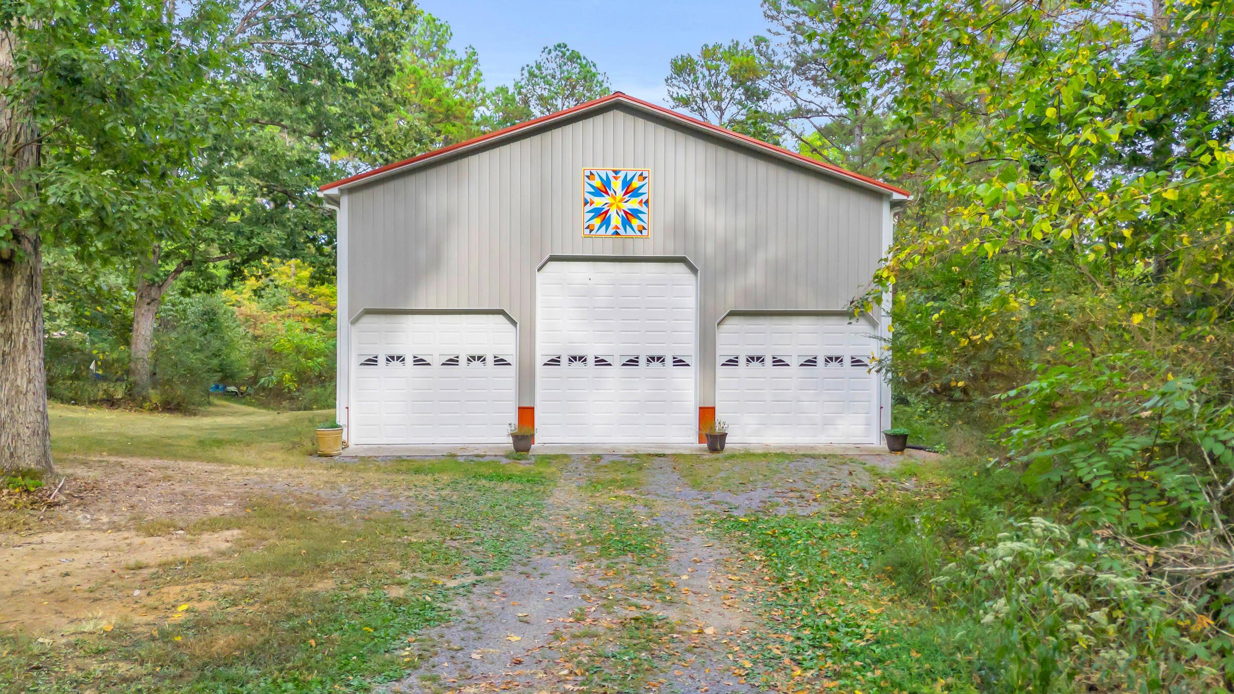 Image 4: 435 Live Oak Trail NE-48