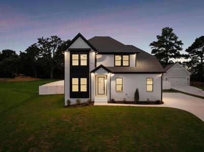 462 Wilkinson Road NE