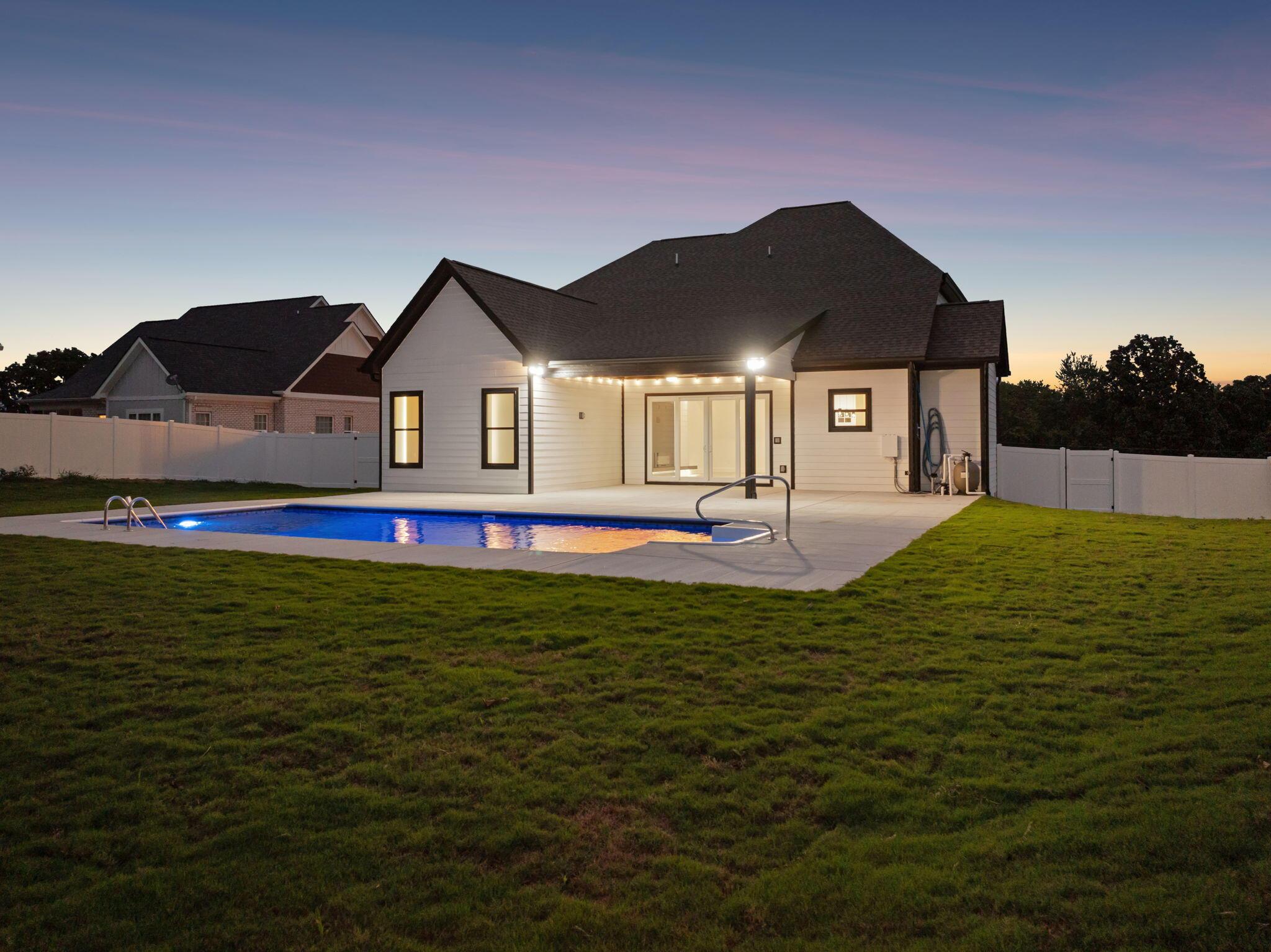 Image 4: 106-web-or-mls-462 Wilkinson Rd NE - 005