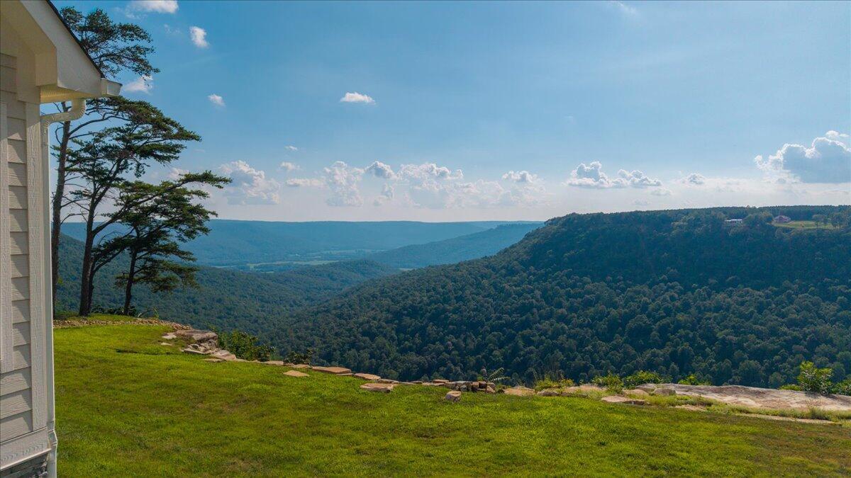 Image 3: 082-DJI_20250728180512_0768_D-HDR