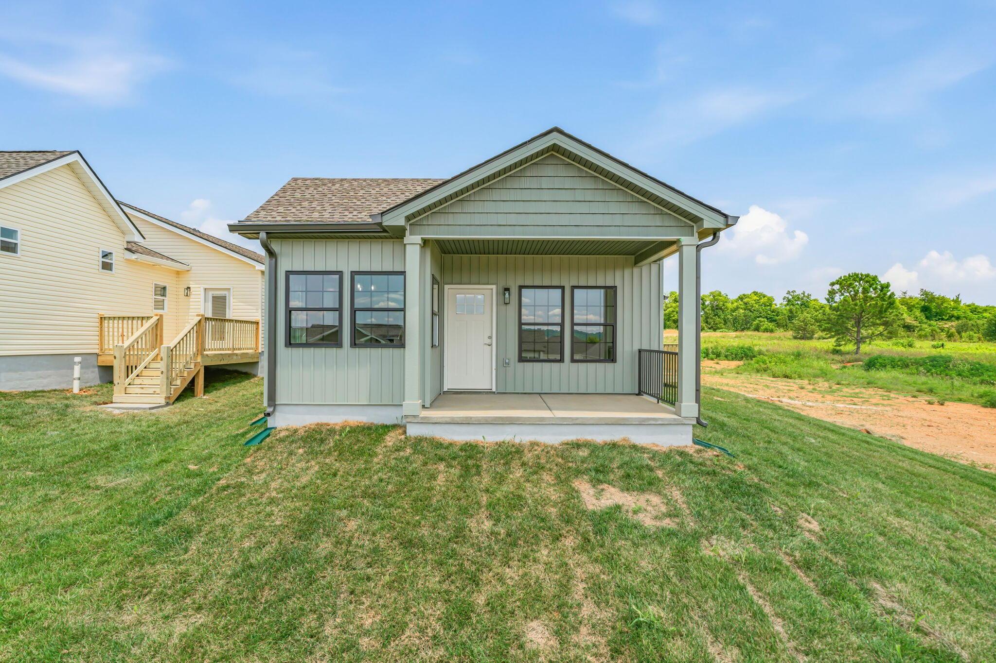 Image 2: 7-web-or-mls-1034 Wentford Ave-8