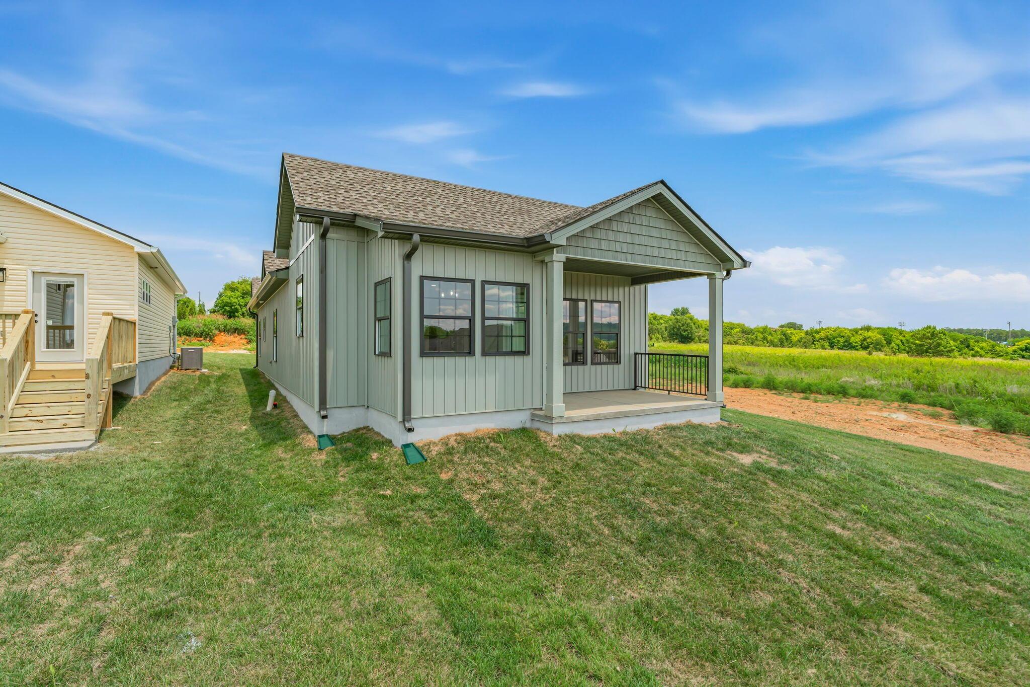 Image 3: 8-web-or-mls-1034 Wentford Ave-9