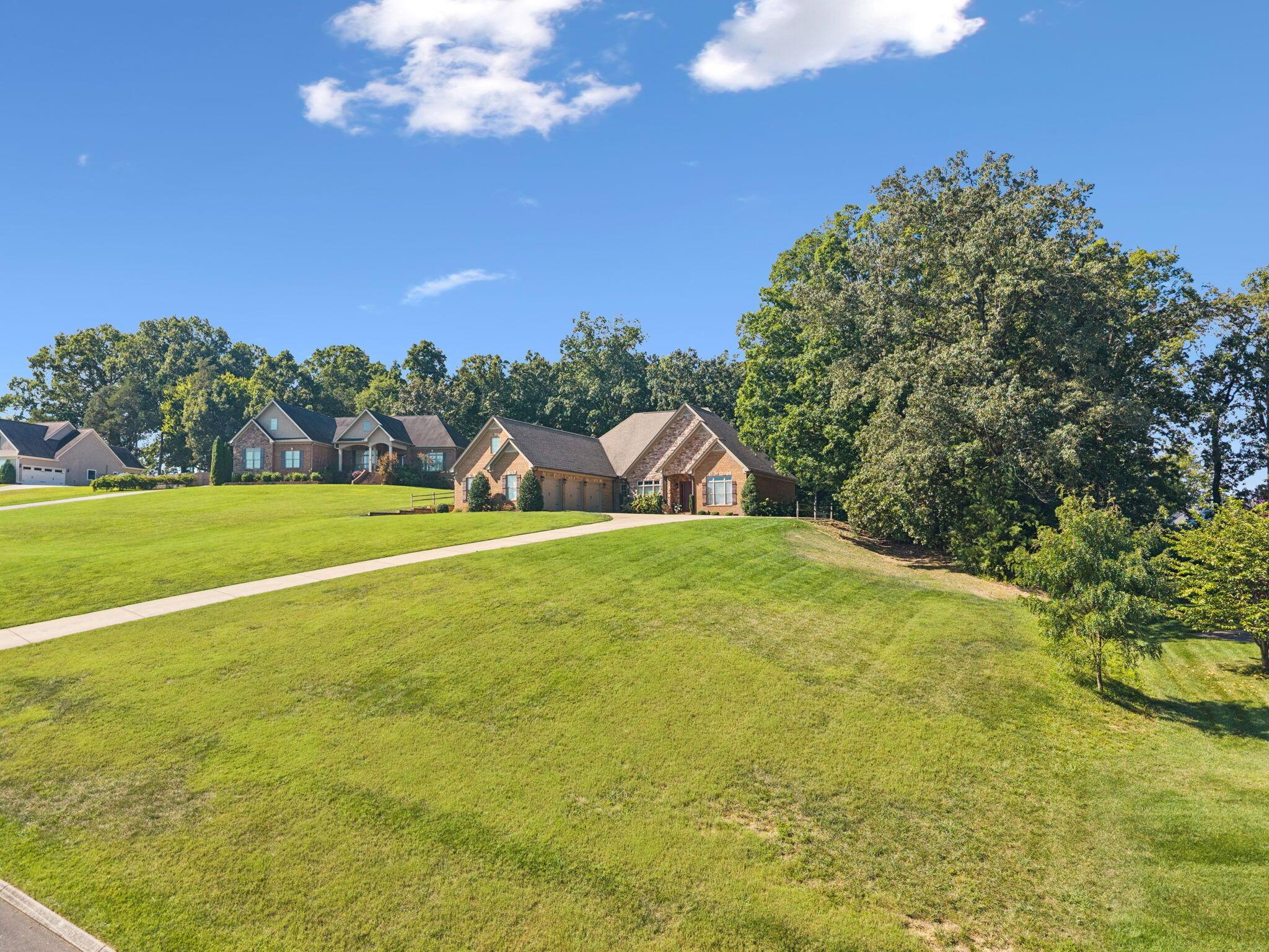 Image 4: 2-web-or-mls-268 Keystone Dr NE - 002