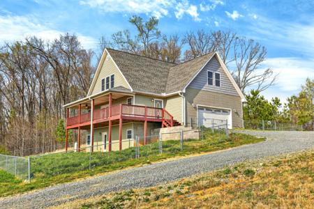 228 Dunn Lane