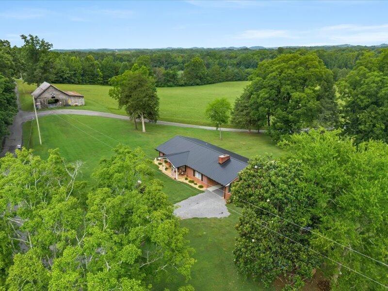 Image 4: air house and barn shot