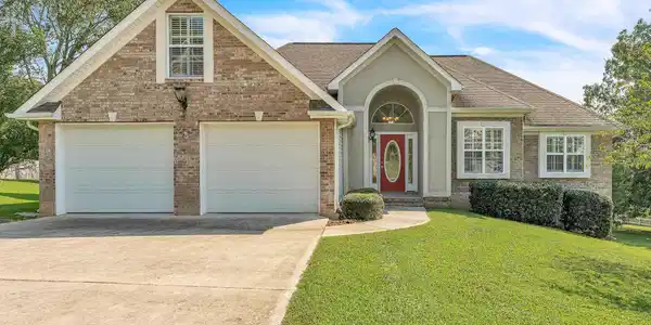 192 Clearview Circle NE