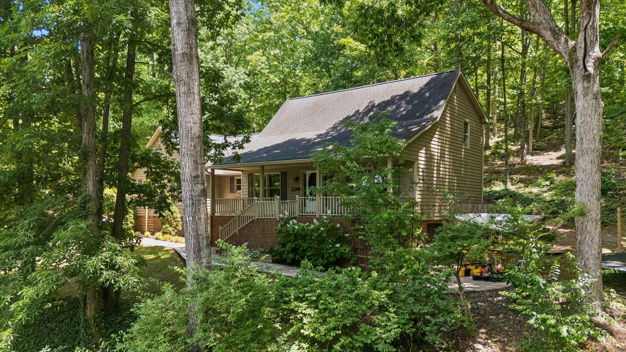 Image 2: 2-2013 Laurel Springs Dr NW - 002