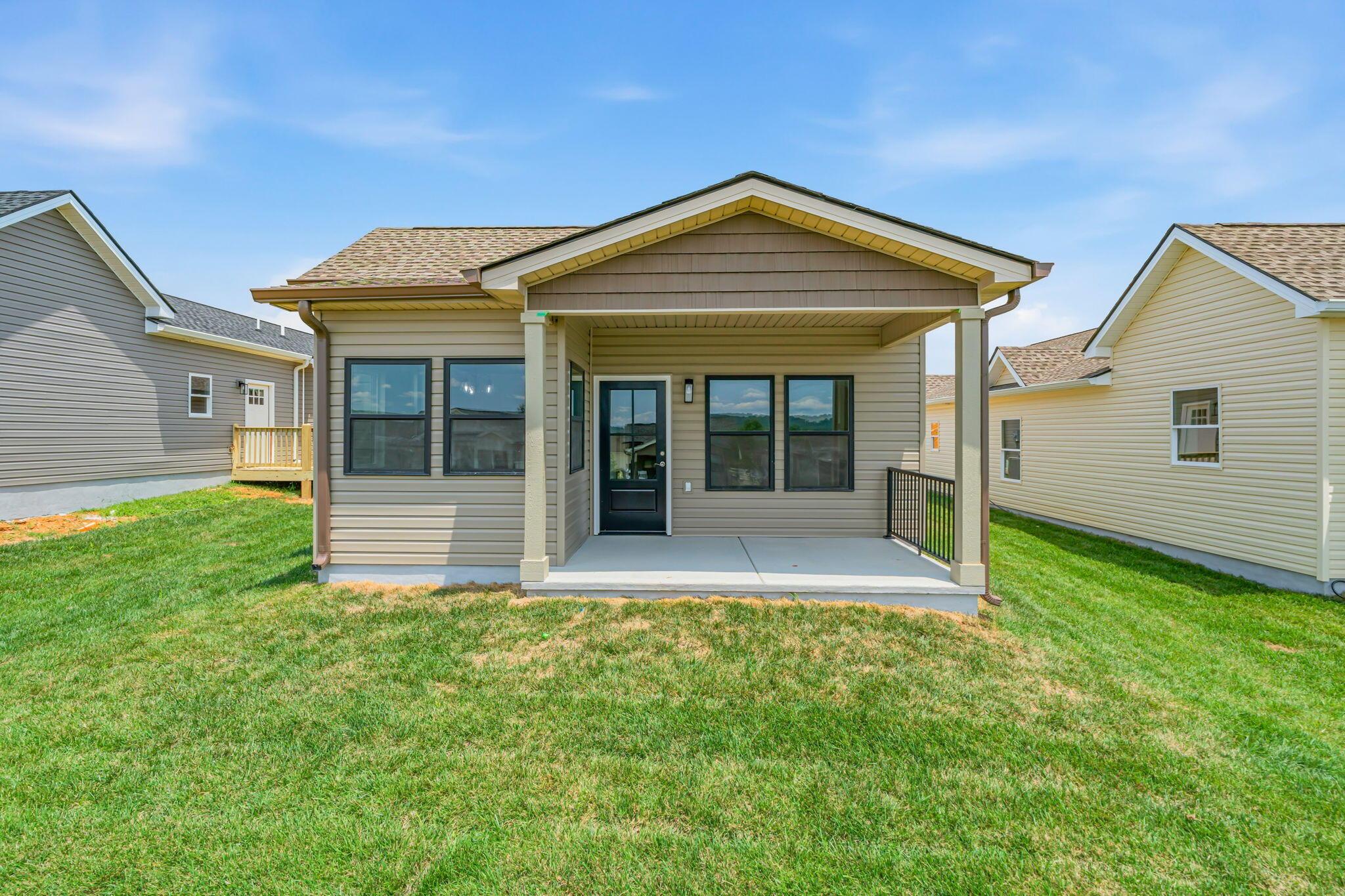 Image 1: 6-web-or-mls-1030 Wentford Ave-7