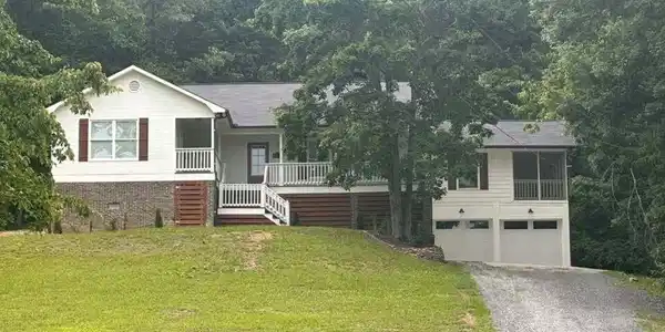 4121 Hidden Valley Road NW