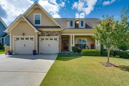 8946 Seven Lakes Drive