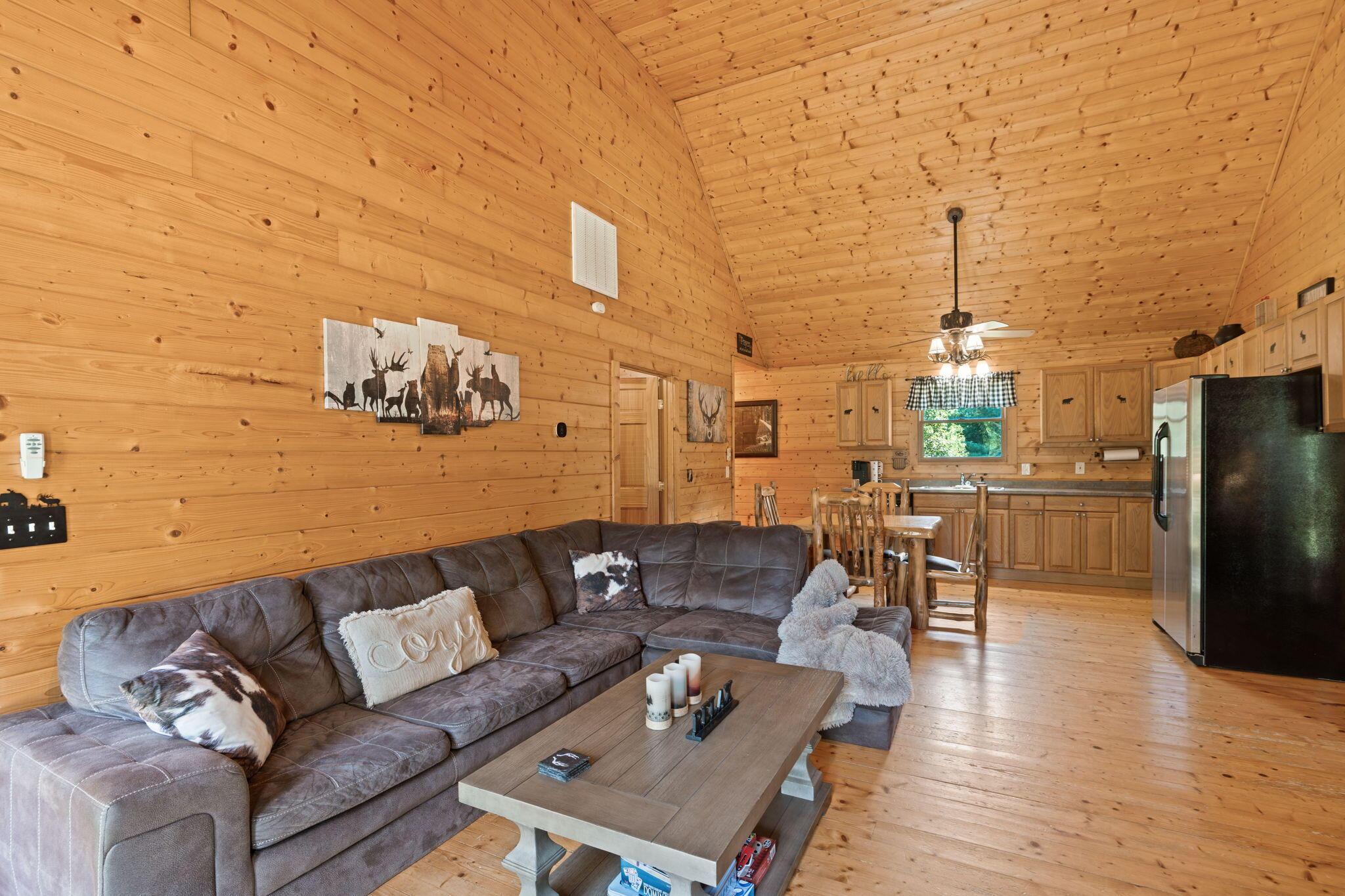 Image 4: Open Living Area