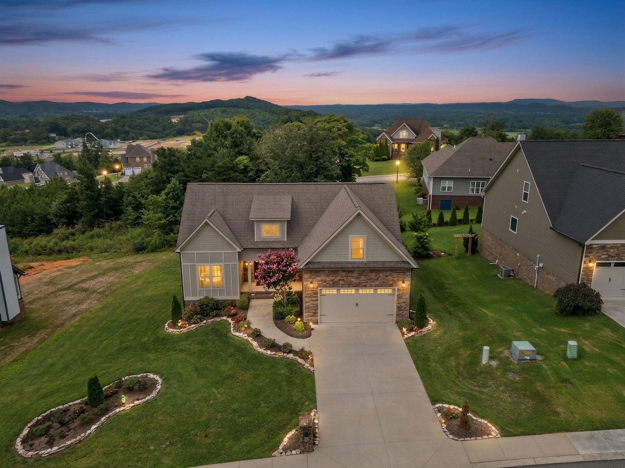 Image 2: 1-web-or-mls-2909 Pearl Virtual Twilight