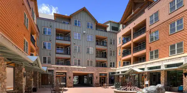 100 Dercum Square