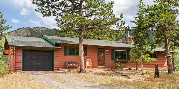839 Ski Road