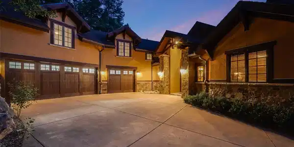 30 W Ranch Trail