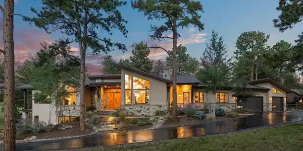 29574 Canterbury Circle
