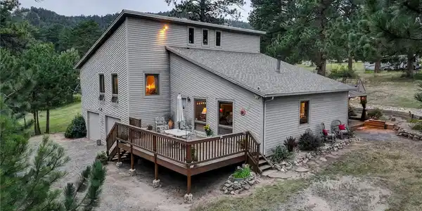 7033 Silverhorn Drive
