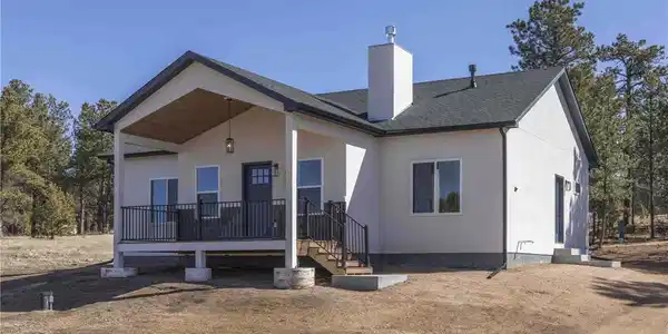 484 Due South Road