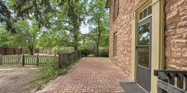 Image 2: Large front porch Image 2: Large front porch