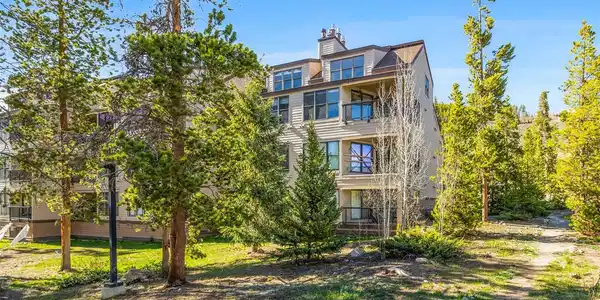 240 Tennis Club Road