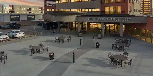 100 Park Avenue W