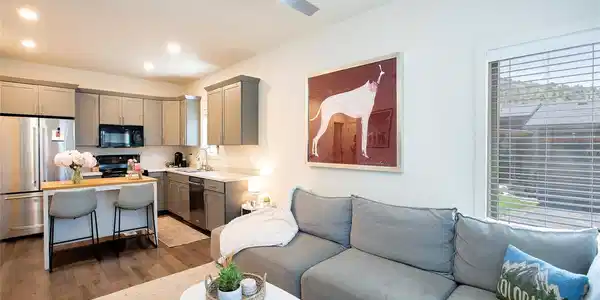 2 Uneva Court